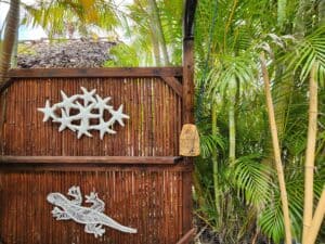 Lot 08 Custom Tiki Ring Toss