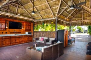 Lot 04 L-shaped Tiki